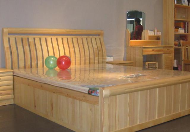 耀荣轩松木家具气味