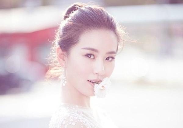 杨幂穿白婚纱照图片大全图片