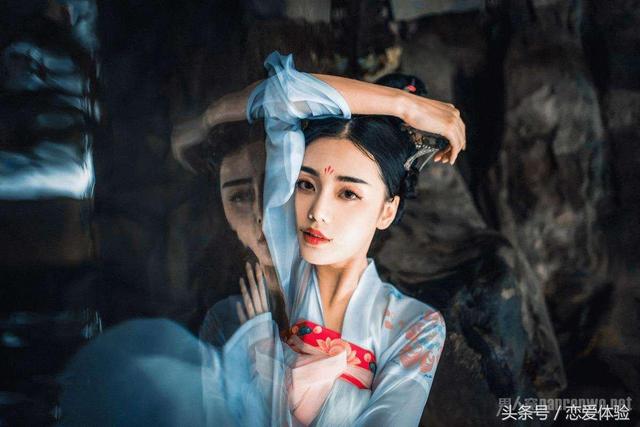 两条关于男女生交往的名言 经典语录名言名句大全