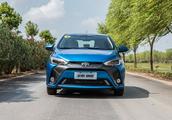 Car atlas: YARiS L sends dazzle