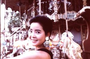 Old photograph: Deng Lijun was in Paris 1987