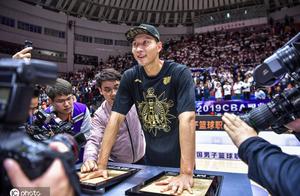 Break forestall of 5 years of foreign aids to buil