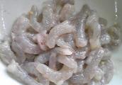 Shelled fresh shrimps of simple slippery egg of th