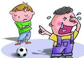 The child knows him err finishs sth, but do not be willing to apologize with others, how to do?