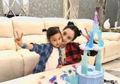 Li Xiaolu and mother are received together sweet s