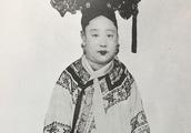 The wife of a prince of the palace after big Qing 