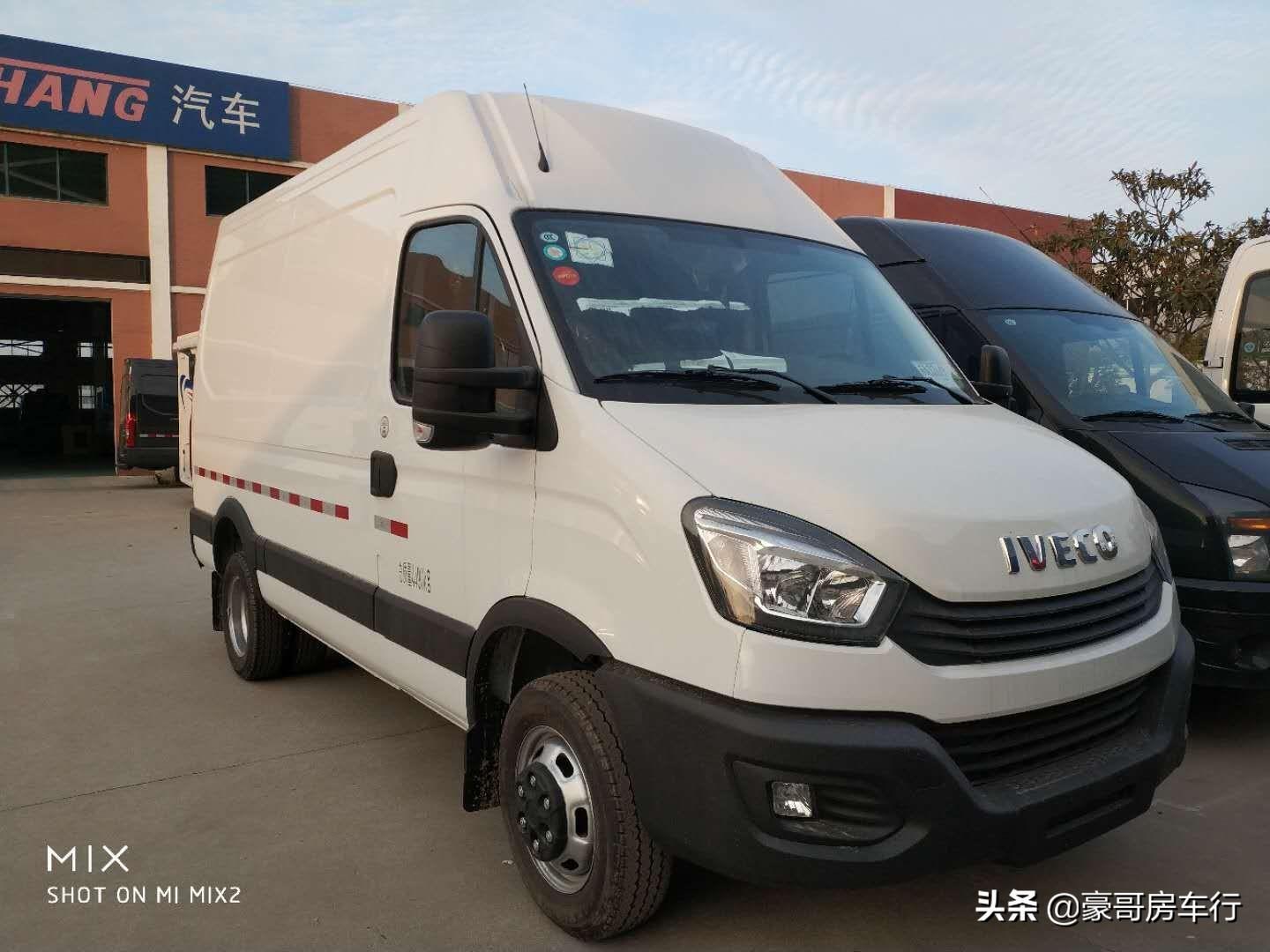 都说B型房车保温性能差,豪哥定制版B型房 - 今