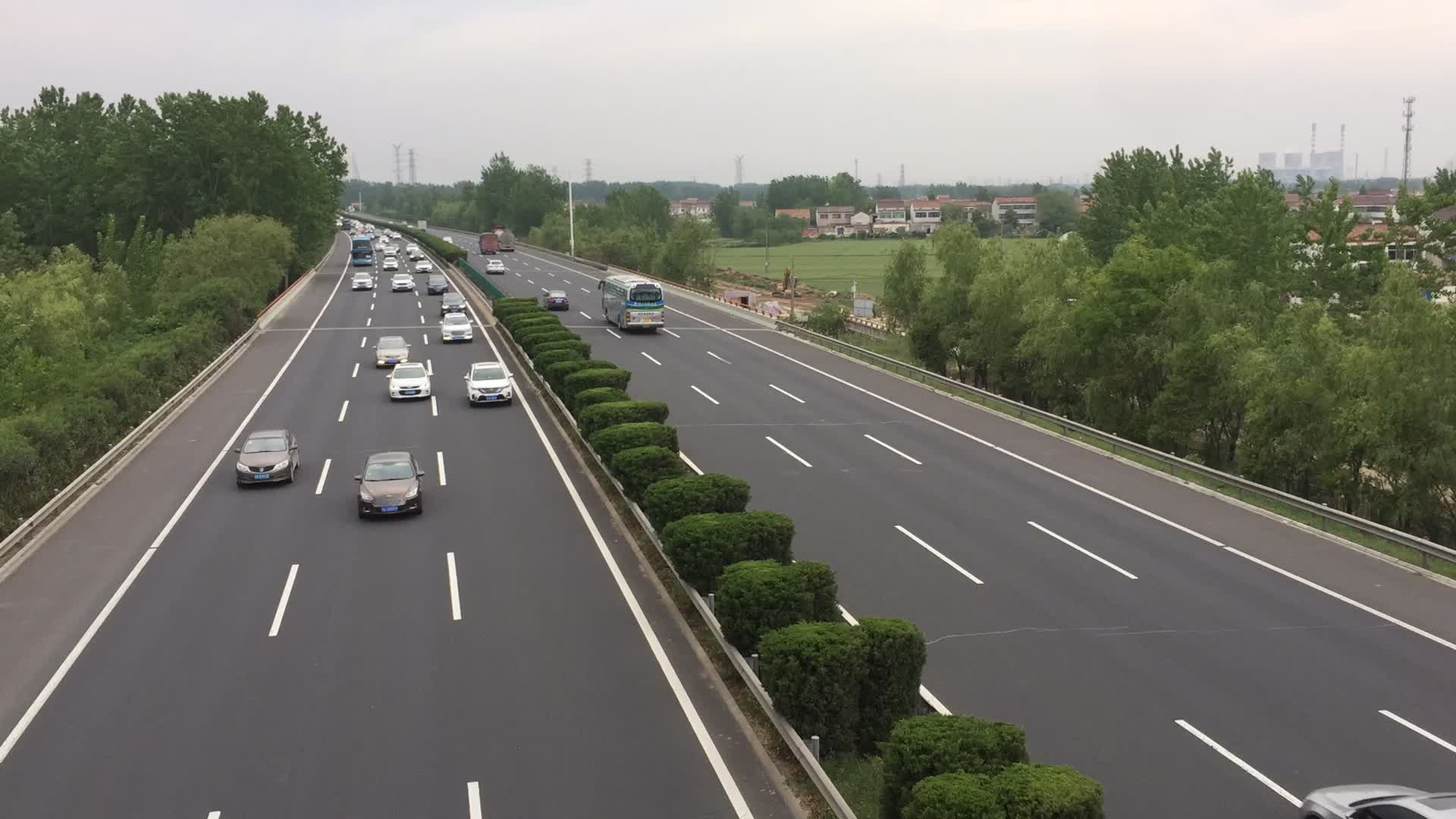 長深高速淮安段南京方向車流