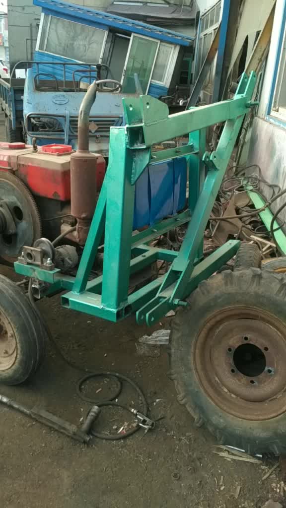 葡萄树扒土机一台